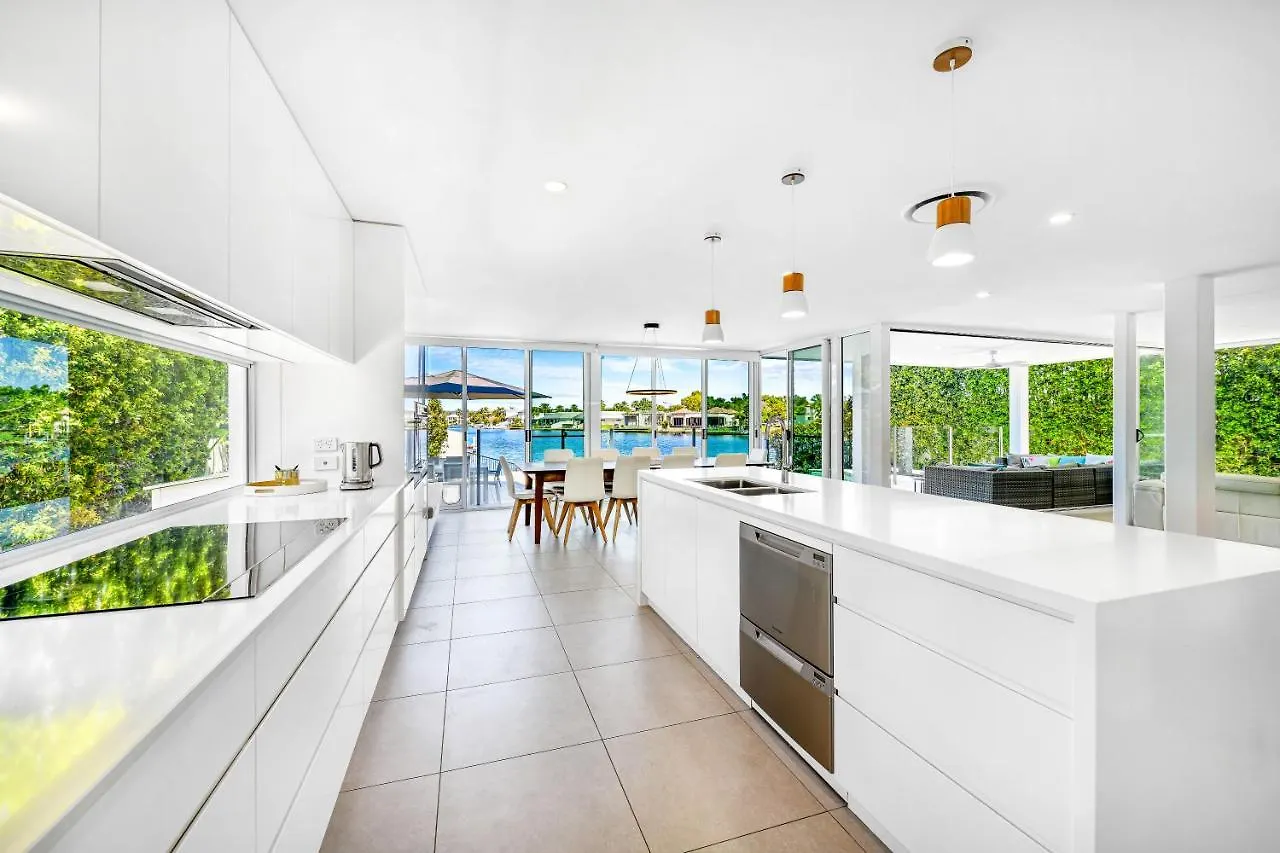 Villa Noosa Waters Luxury Waterfront Noosaville