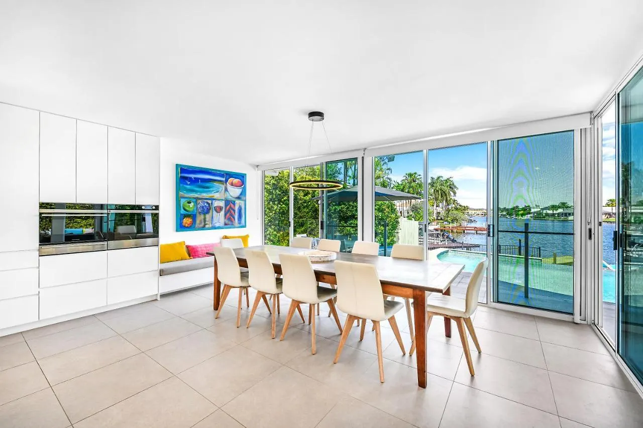 Villa Noosa Waters Luxury Waterfront Noosaville