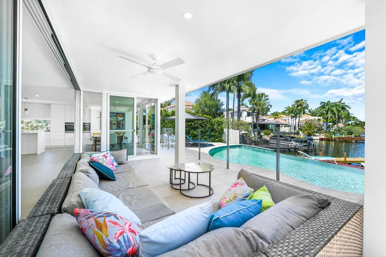 Villa Noosa Waters Luxury Waterfront Noosaville